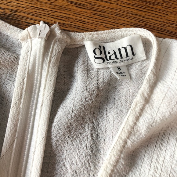 Glam cream blouse with beautiful gold accents - Picture 3 of 6